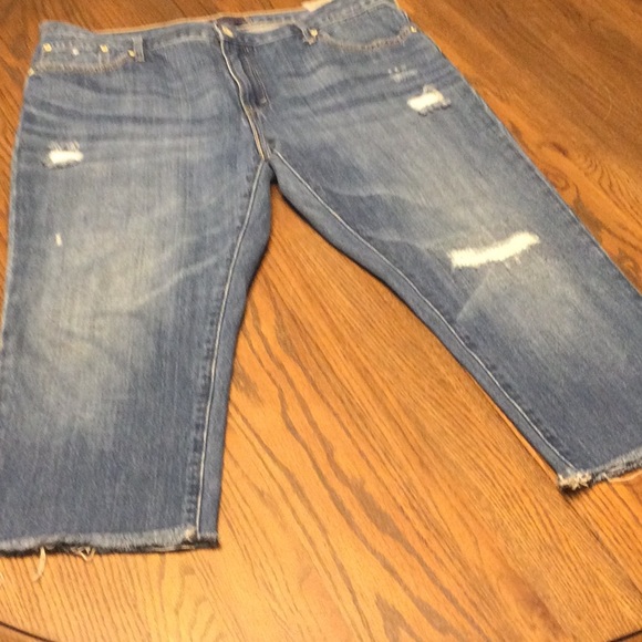 Levi's Denim - Cropped Levi Boyfriend jens